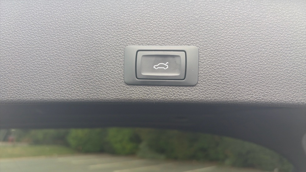 Audi Q2 35 TFSI S Line 5dr S Tronic Petrol Estate - Image 34