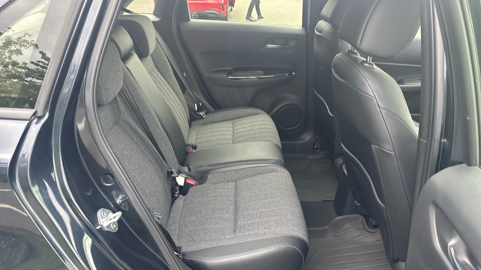 Honda Jazz 1.5 i-MMD Hybrid SR 5dr eCVT Hybrid Hatchback - Image 16