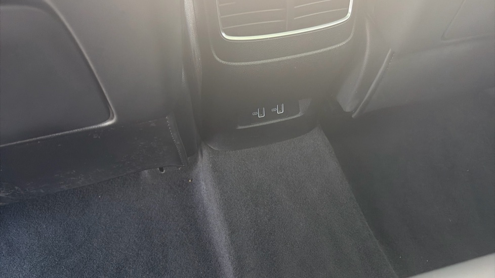 MG HS 1.5 T-GDI Exclusive 5dr DCT Petrol Hatchback - Image 31