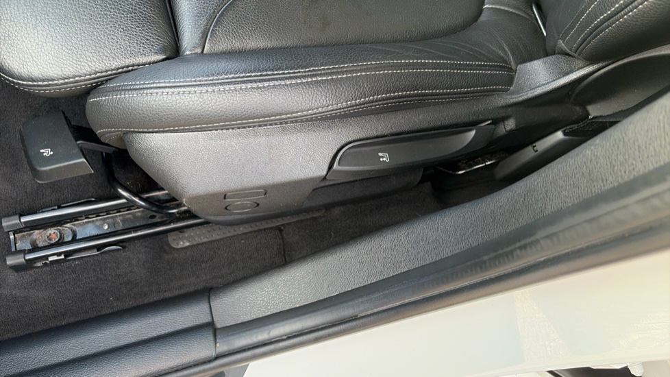 BMW X2 sDrive 20i M Sport 5dr Step Auto Petrol Hatchback - Image 40