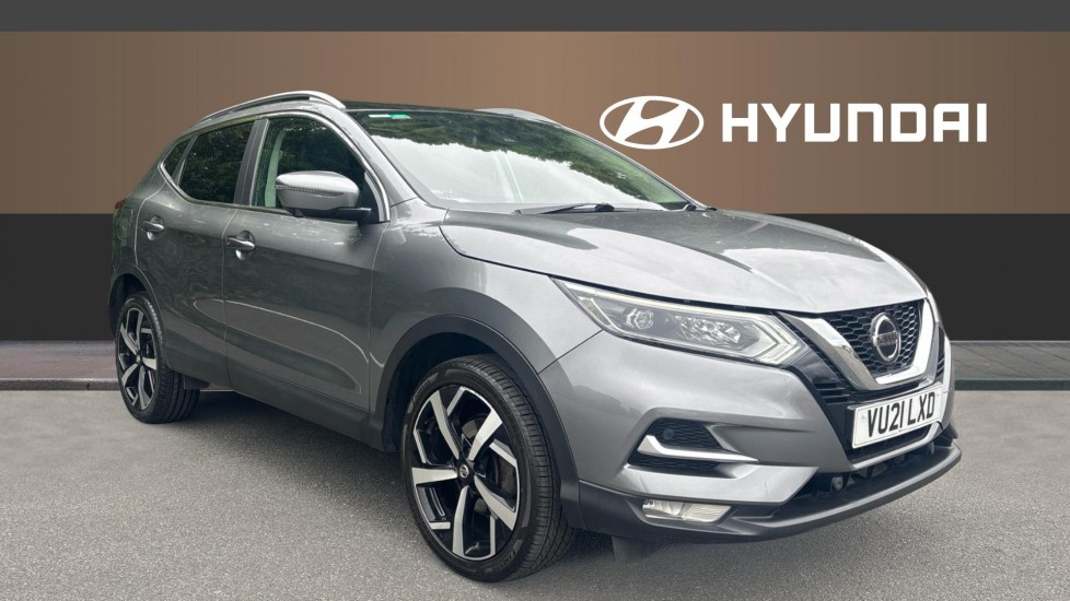 Nissan Qashqai 1.3 DiG-T N-Motion 5dr Petrol Hatchback - Image 1