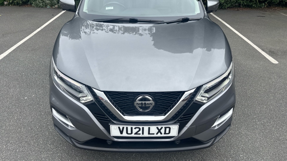 Nissan Qashqai 1.3 DiG-T N-Motion 5dr Petrol Hatchback - Image 8