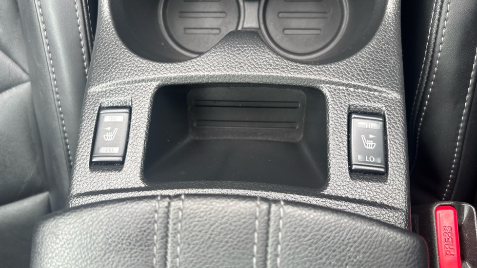 Nissan Qashqai 1.3 DiG-T N-Motion 5dr Petrol Hatchback - Image 31
