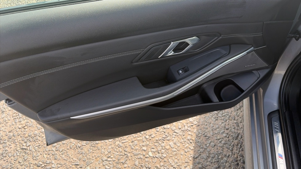 BMW 3 Series 320i M Sport 4dr Step Auto Petrol Saloon - Image 32