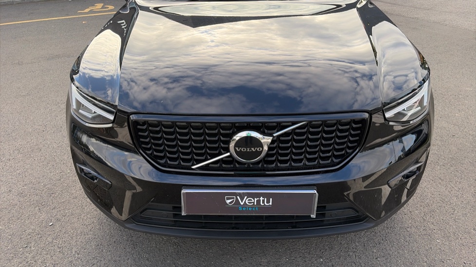 Volvo XC40 2.0 B4P Plus Dark 5dr Auto Petrol Estate - Image 8