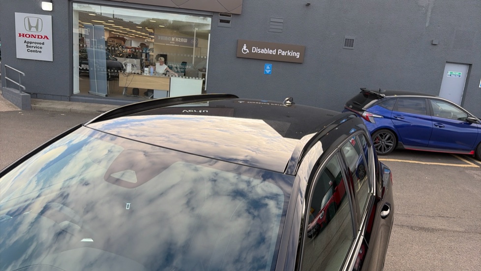 Volvo XC40 2.0 B4P Plus Dark 5dr Auto Petrol Estate - Image 30