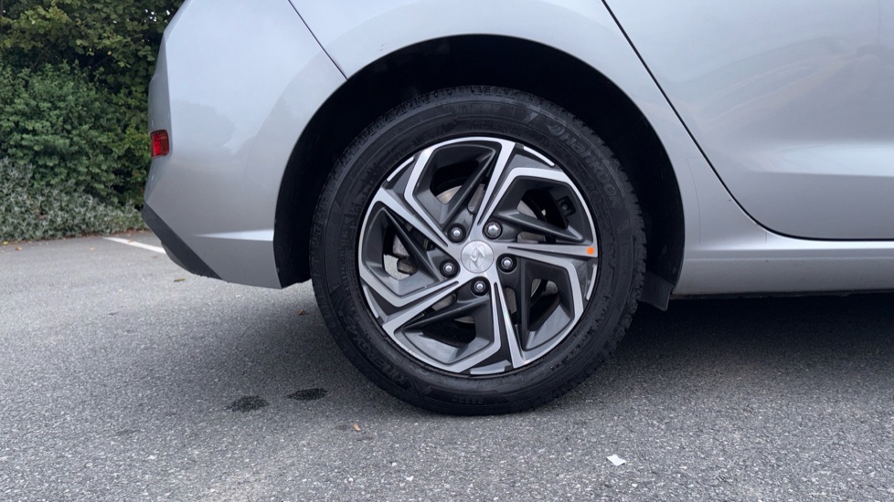 Hyundai i30 1.0T GDi SE Connect 5dr DCT Petrol Hatchback - Image 7