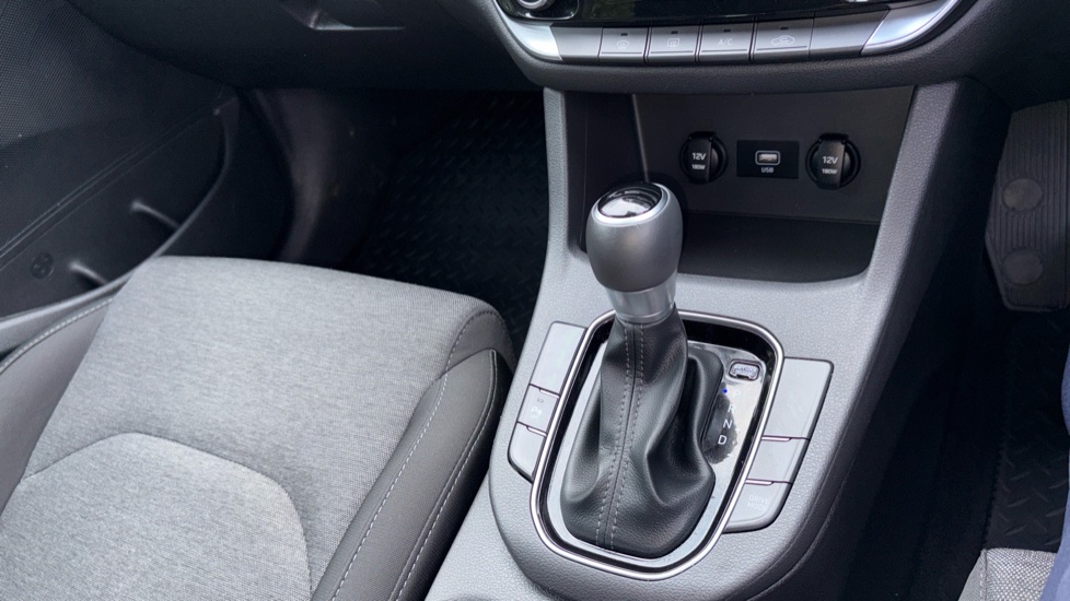 Hyundai i30 1.0T GDi SE Connect 5dr DCT Petrol Hatchback - Image 13