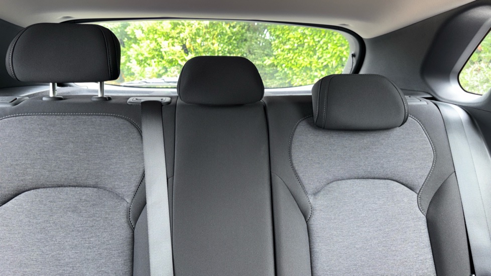 Hyundai i30 1.0T GDi SE Connect 5dr DCT Petrol Hatchback - Image 15