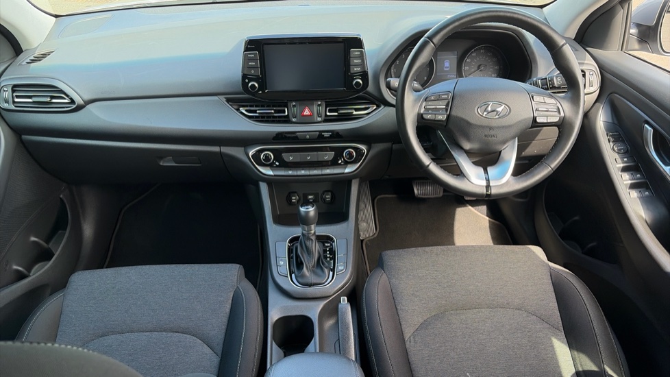 Hyundai i30 1.0T GDi SE Connect 5dr DCT Petrol Hatchback - Image 10