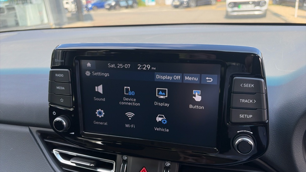 Hyundai i30 1.0T GDi SE Connect 5dr DCT Petrol Hatchback - Image 12