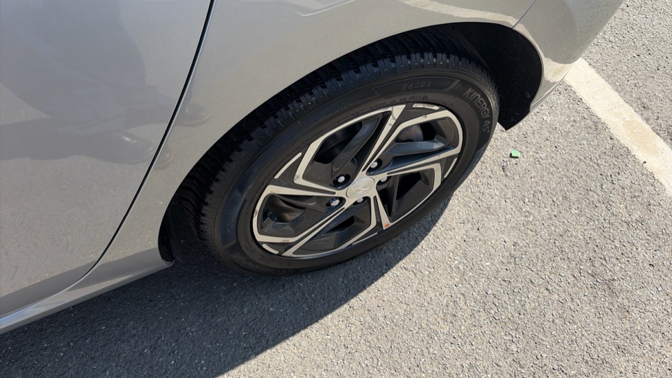 Hyundai i30 1.0T GDi SE Connect 5dr DCT Petrol Hatchback - Image 22