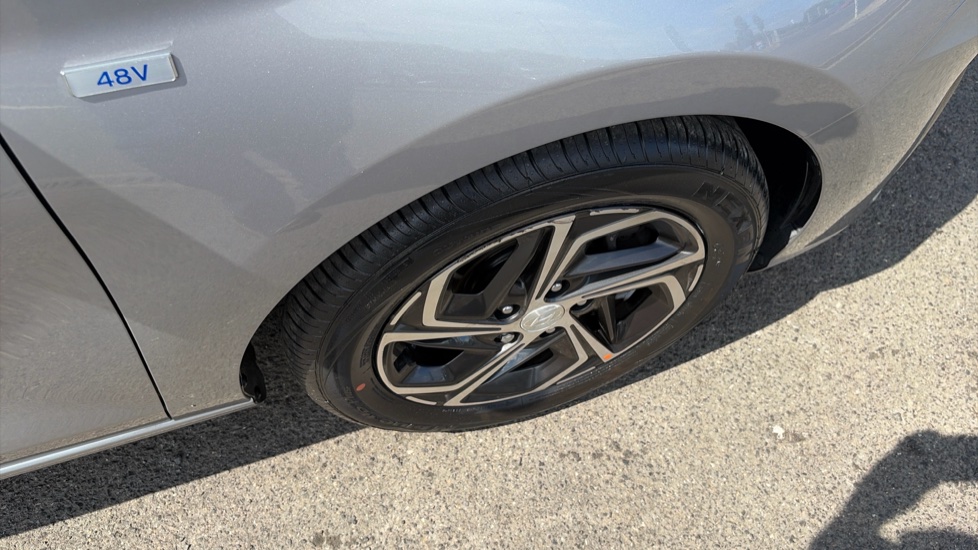 Hyundai i30 1.0T GDi SE Connect 5dr DCT Petrol Hatchback - Image 23