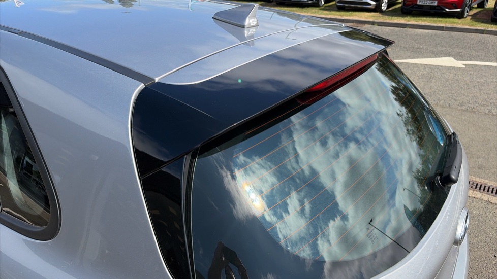 Hyundai i30 1.0T GDi SE Connect 5dr DCT Petrol Hatchback - Image 32