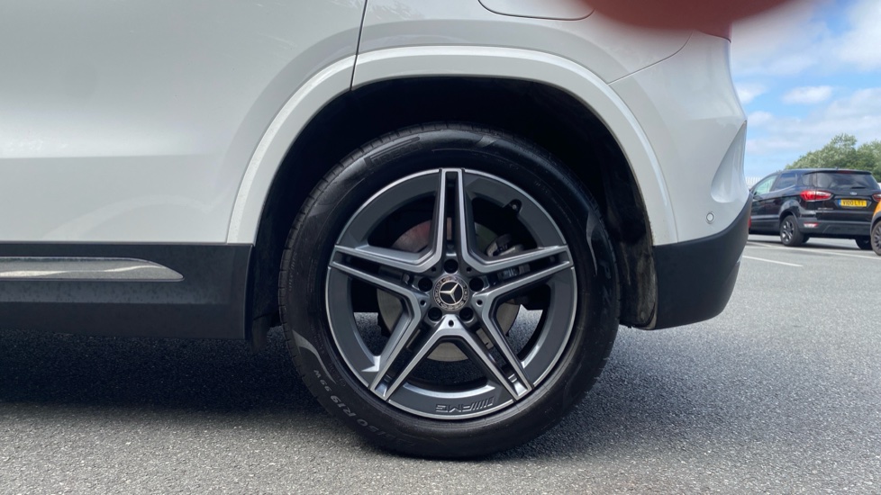 Mercedes-Benz GLA 220d 4Matic AMG Line Executive 5dr Auto Diesel Hatchback - Image 7
