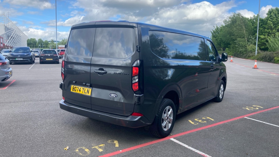 Ford Transit Custom 320 L2 Diesel Fwd 2.0 EcoBlue 136ps H1 Van Limited - Image 10