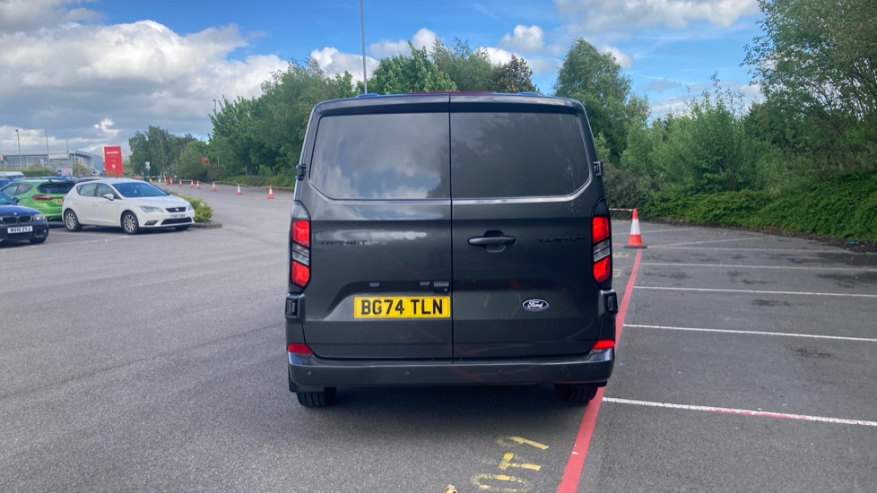 Ford Transit Custom 320 L2 Diesel Fwd 2.0 EcoBlue 136ps H1 Van Limited - Image 11