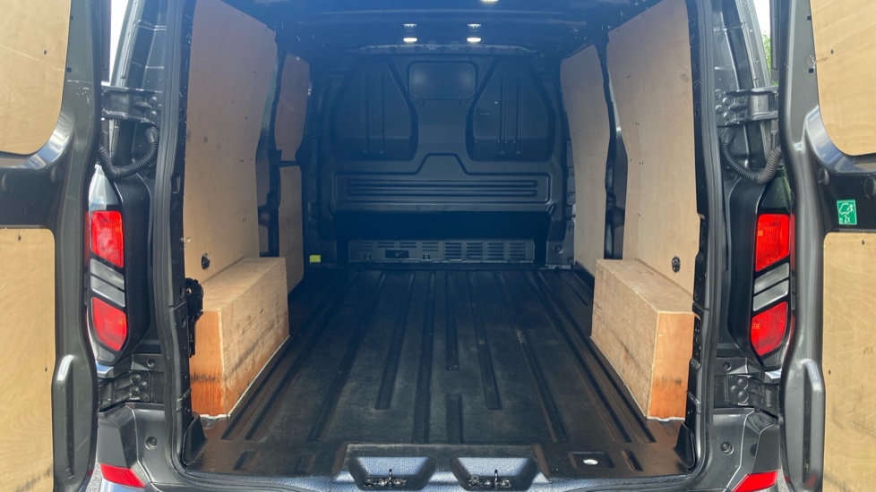 Ford Transit Custom 320 L2 Diesel Fwd 2.0 EcoBlue 136ps H1 Van Limited - Image 12