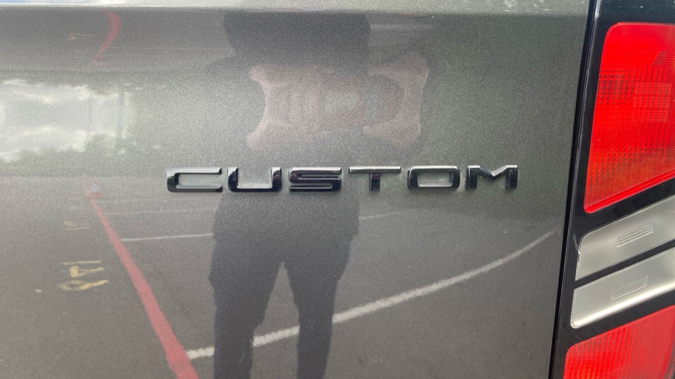 Ford Transit Custom 320 L2 Diesel Fwd 2.0 EcoBlue 136ps H1 Van Limited - Image 38