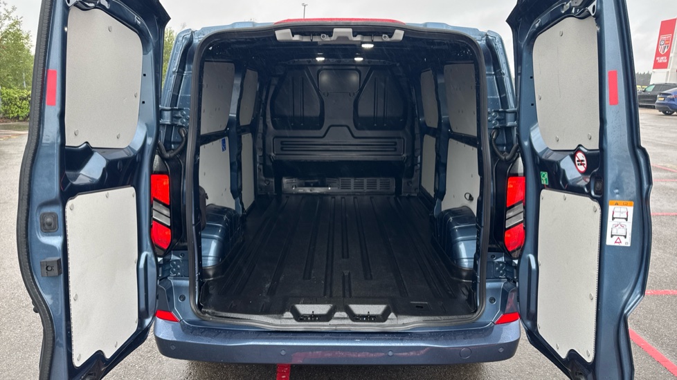 Ford Transit Custom 320 L2 Diesel Fwd 2.0 EcoBlue 136ps H1 Van Limited Auto - Image 3