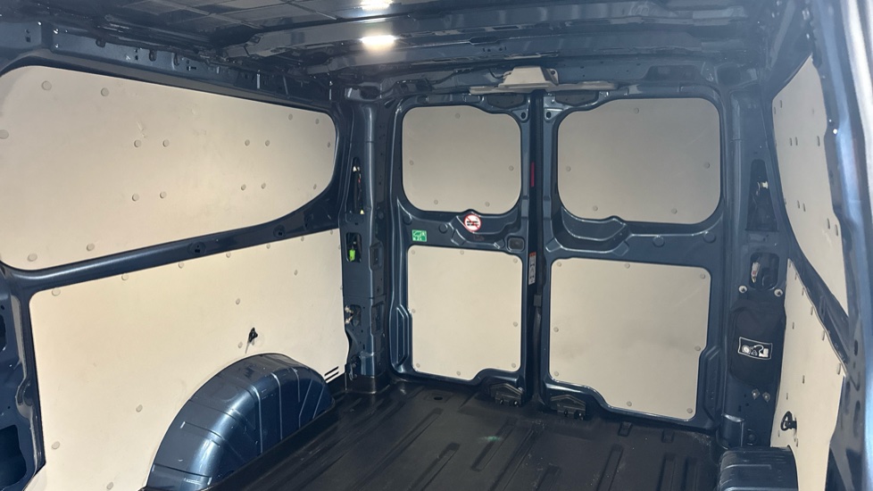 Ford Transit Custom 320 L2 Diesel Fwd 2.0 EcoBlue 136ps H1 Van Limited Auto - Image 14