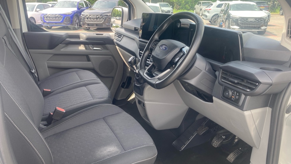 Ford Transit Custom 300 L2 Diesel Fwd 2.0 EcoBlue 136ps H1 Van Limited - Image 6