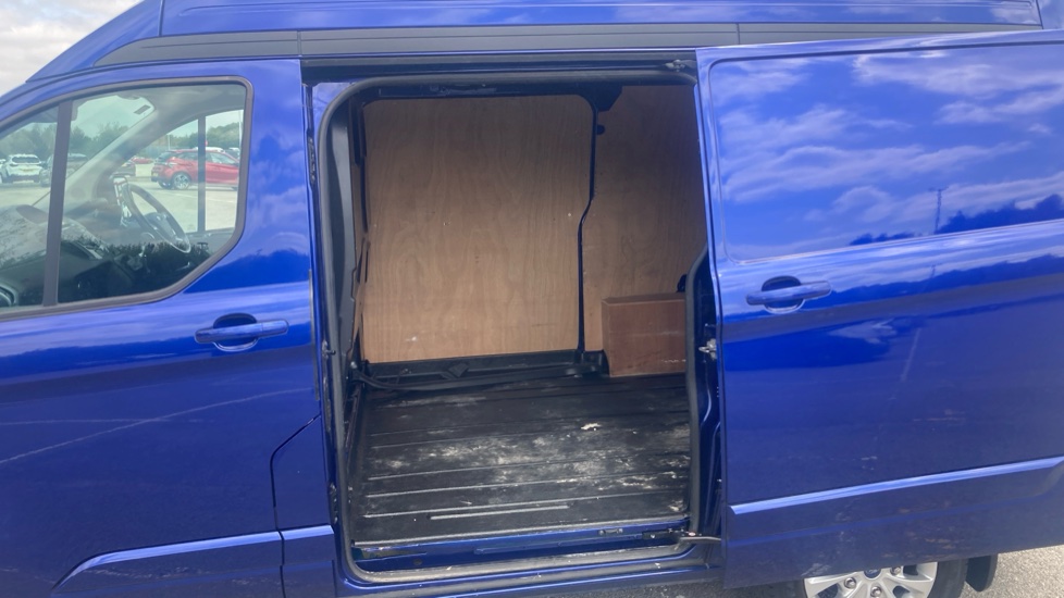 Ford Transit Custom 290 Swb Diesel Fwd 2.0 TDCi 130ps High Roof Limited Van - Image 5