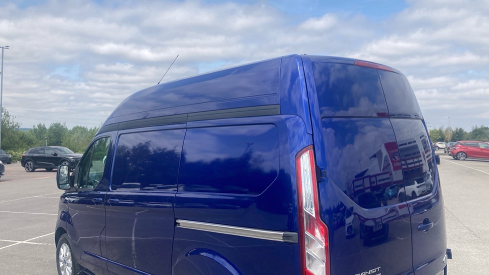 Ford Transit Custom 290 Swb Diesel Fwd 2.0 TDCi 130ps High Roof Limited Van - Image 23