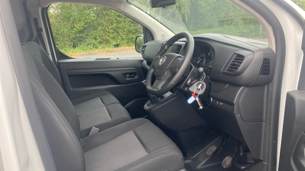Vauxhall Vivaro L1 Diesel 3100 2.0d 145PS Pro H1 Van - Image 6