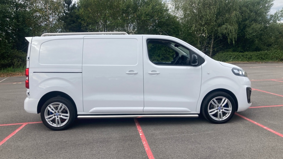 Vauxhall Vivaro L1 Diesel 3100 2.0d 145PS Pro H1 Van - Image 9