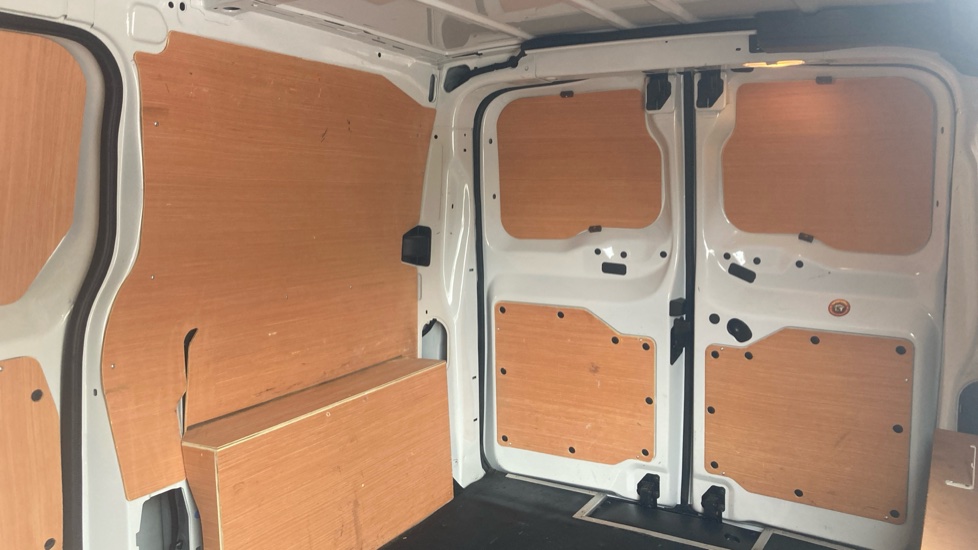 Vauxhall Vivaro L1 Diesel 3100 2.0d 145PS Pro H1 Van - Image 14