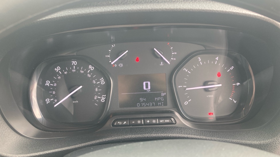 Vauxhall Vivaro L1 Diesel 3100 2.0d 145PS Pro H1 Van - Image 19