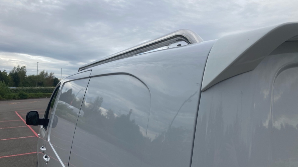 Vauxhall Vivaro L1 Diesel 3100 2.0d 145PS Pro H1 Van - Image 26