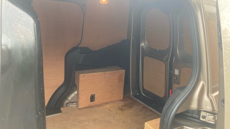 Ford Transit Courier Petrol 1.0 EcoBoost Limited Van [6 Speed] - Image 5