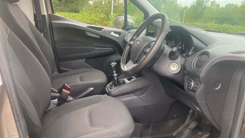 Ford Transit Courier Petrol 1.0 EcoBoost Limited Van [6 Speed] - Image 6