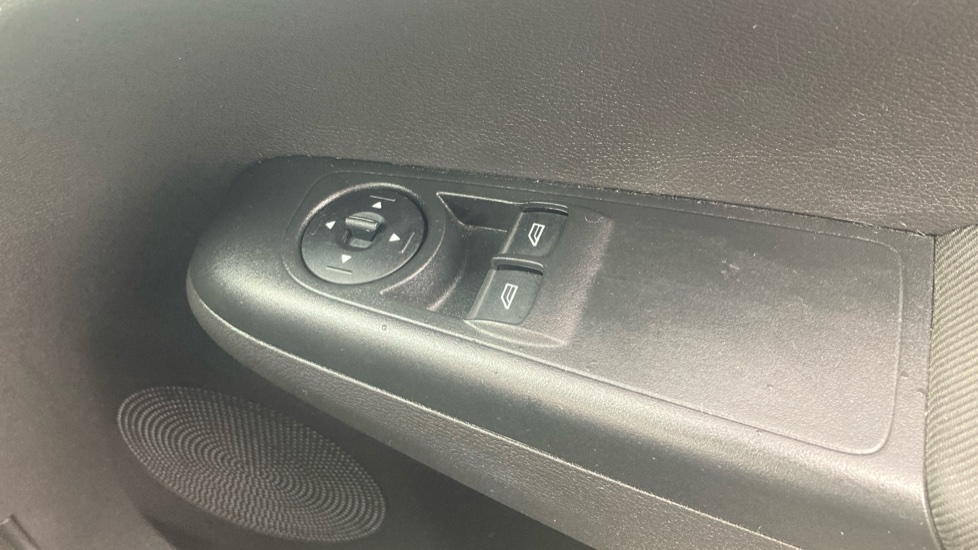 Ford Transit Courier Petrol 1.0 EcoBoost Limited Van [6 Speed] - Image 32