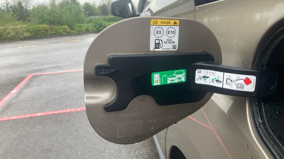 Ford Transit Courier Petrol 1.0 EcoBoost Limited Van [6 Speed] - Image 37
