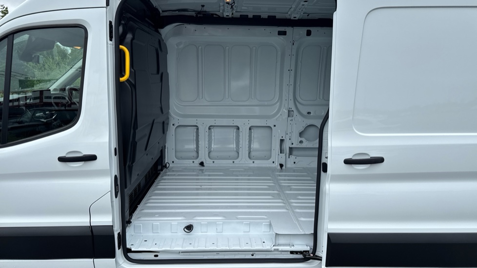 Ford Transit E-350 L3 Rwd 135kW 68kWh H2 Leader Van Auto - Image 5
