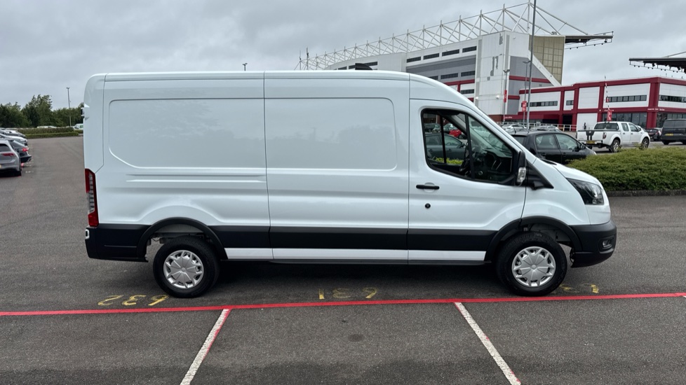 Ford Transit E-350 L3 Rwd 135kW 68kWh H2 Leader Van Auto - Image 9