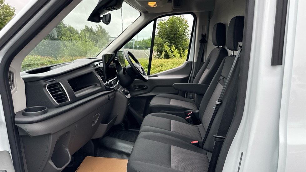 Ford Transit E-350 L3 Rwd 135kW 68kWh H2 Leader Van Auto - Image 13