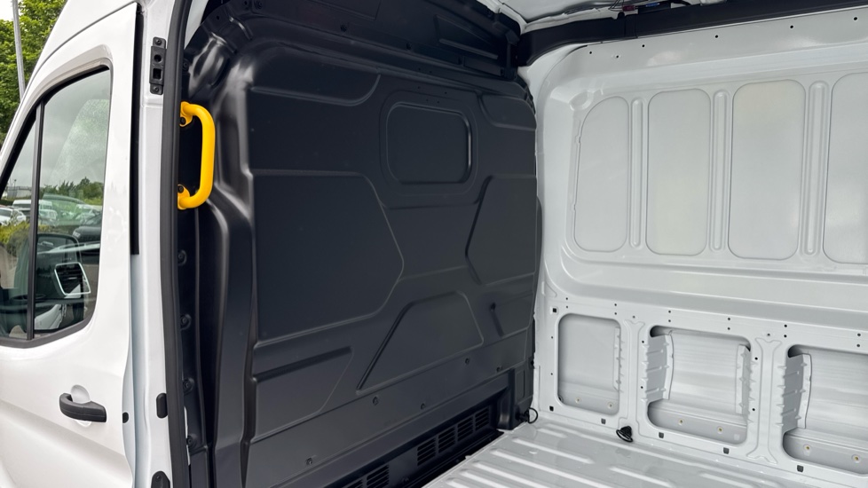 Ford Transit E-350 L3 Rwd 135kW 68kWh H2 Leader Van Auto - Image 18