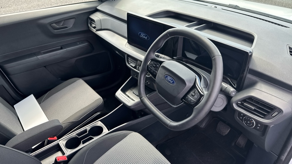Ford Transit Courier E-Transit Courier 100kW 43kWh Trend Van Auto - Image 16