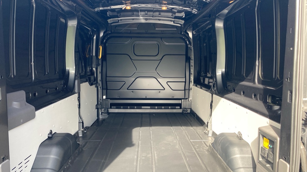Ford Transit E-350 L3 Rwd 135kW 68kWh H2 Trend Van Auto - Image 12