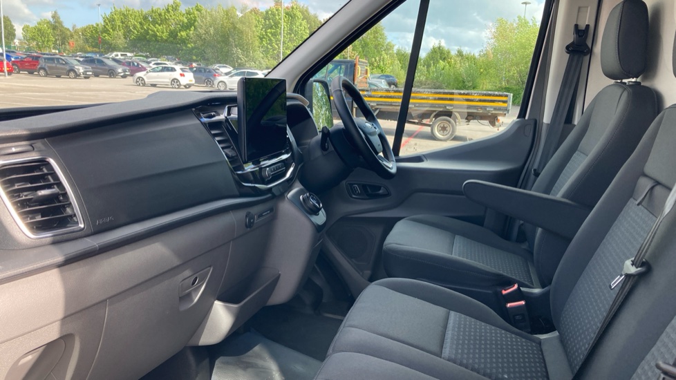 Ford Transit E-350 L3 Rwd 135kW 68kWh H2 Trend Van Auto - Image 13