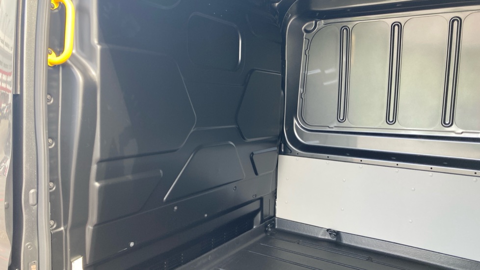 Ford Transit E-350 L3 Rwd 135kW 68kWh H2 Trend Van Auto - Image 18