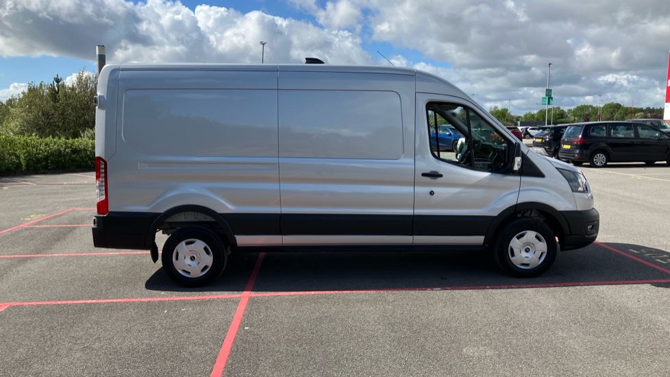Ford Transit E-350 L3 Rwd 135kW 68kWh H2 Trend Van Auto [DAP] - Image 9