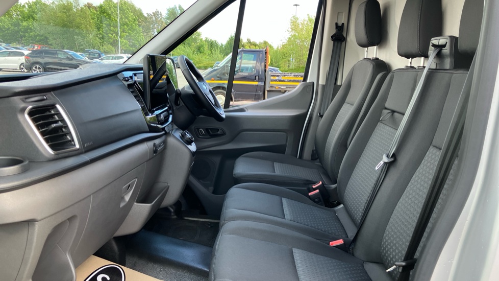 Ford Transit E-350 L3 Rwd 135kW 68kWh H2 Trend Van Auto [DAP] - Image 13
