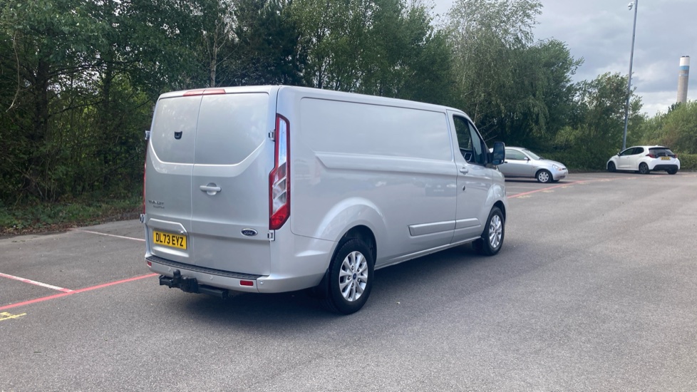 Ford Transit Custom 300 L2 Diesel Fwd 2.0 EcoBlue 130ps Low Roof Limited Van - Image 10