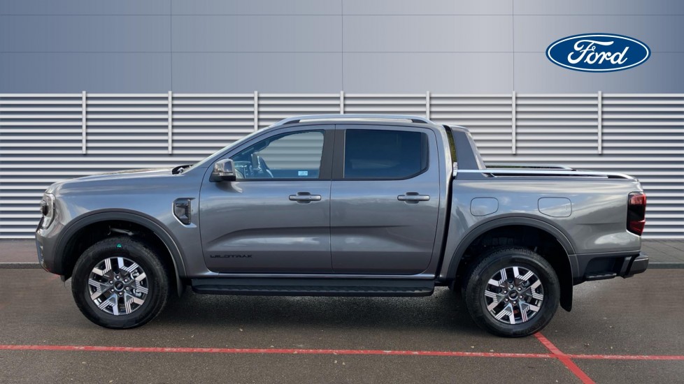 Ford Ranger Petrol Pick Up D/Cab Wildtrak 2.3 EB PHEV 281 Auto [NI] - Image 4
