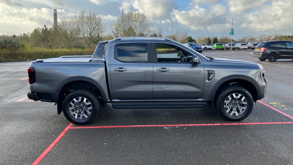 Ford Ranger Petrol Pick Up D/Cab Wildtrak 2.3 EB PHEV 281 Auto [NI] - Image 9